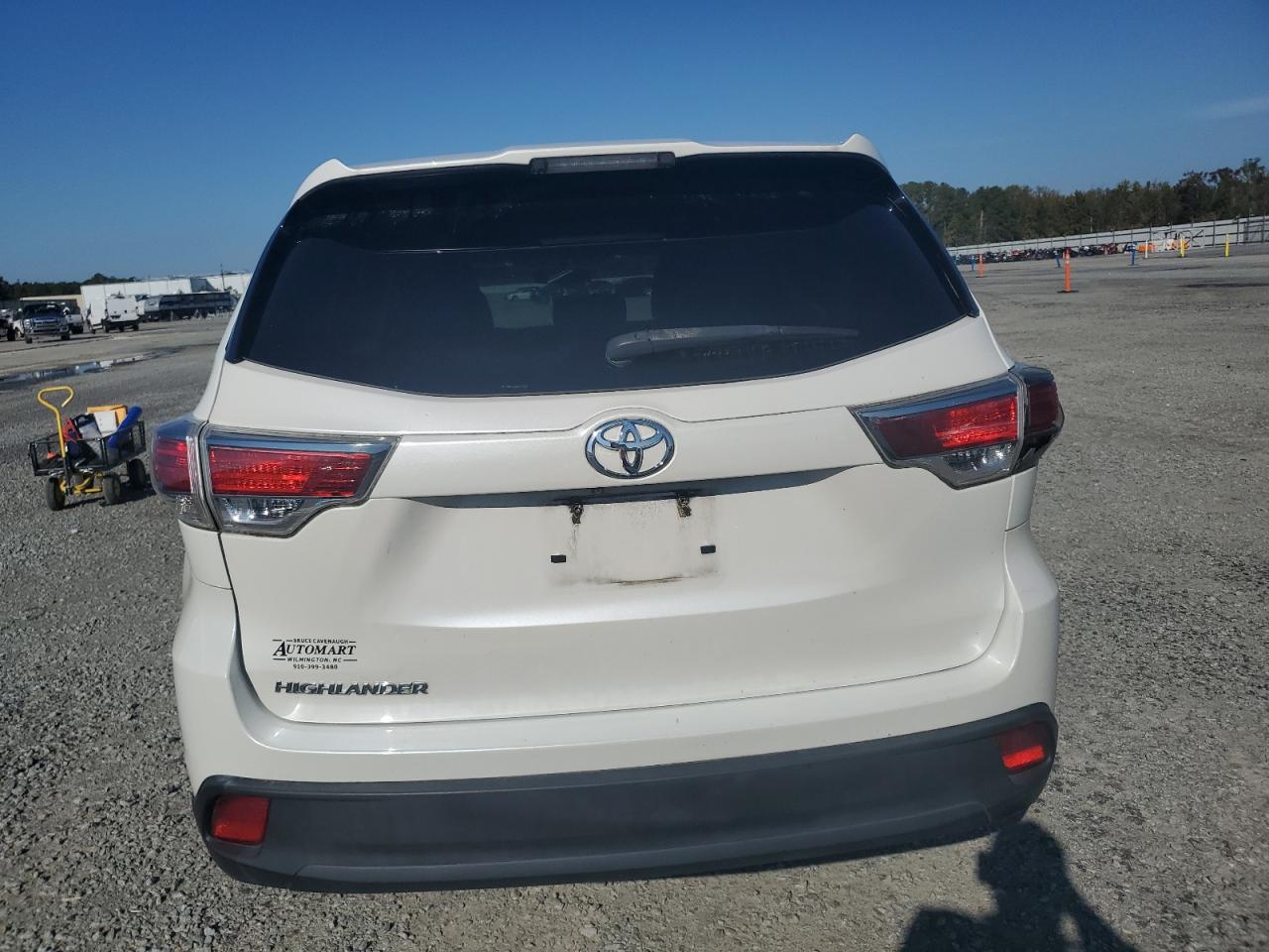 2016 Toyota Highlander VIN 5TDZARFH1GS017368 Copart auction photo, front end damage thumbnail 6