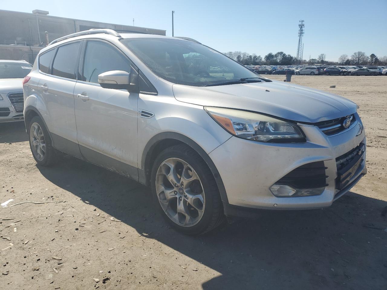2014 Ford Escape VIN 1FMCU9J98EUA98127 Copart auction photo, front end / minor dent/scratches damage thumbnail 4