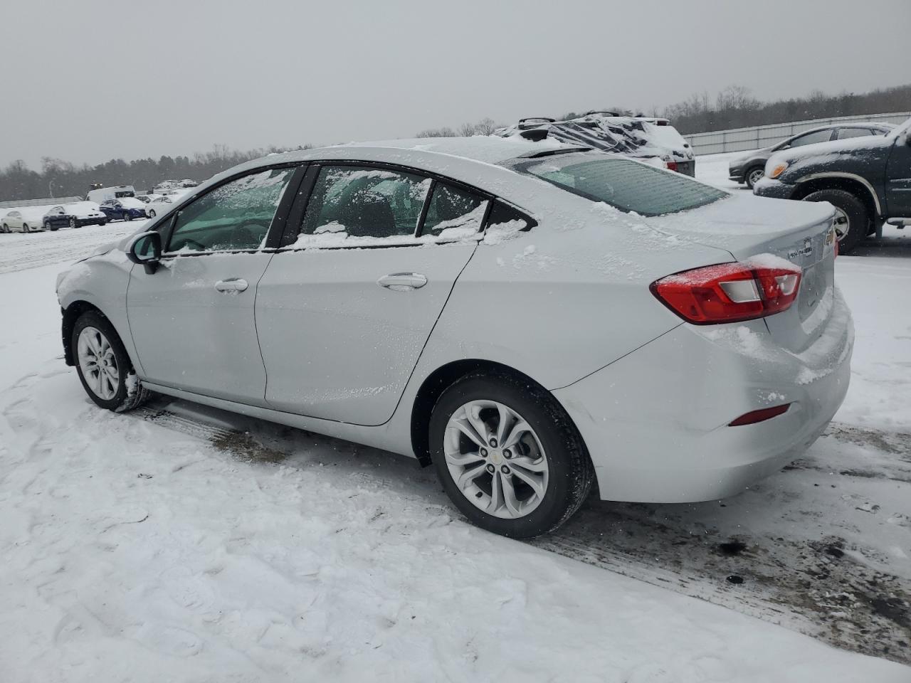 2019 Chevrolet Cruze VIN 1G1BC5SM7K7111001 Copart auction photo, front end / minor dent/scratches damage thumbnail 2