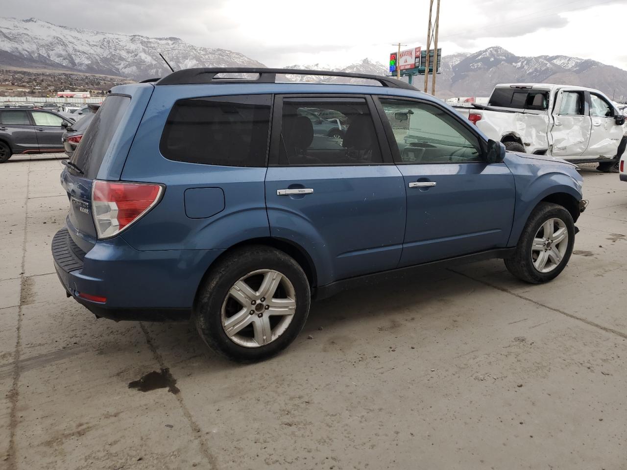 2010 Subaru Forester VIN JF2SH6CC5AH803899 Copart auction photo, front end damage thumbnail 3