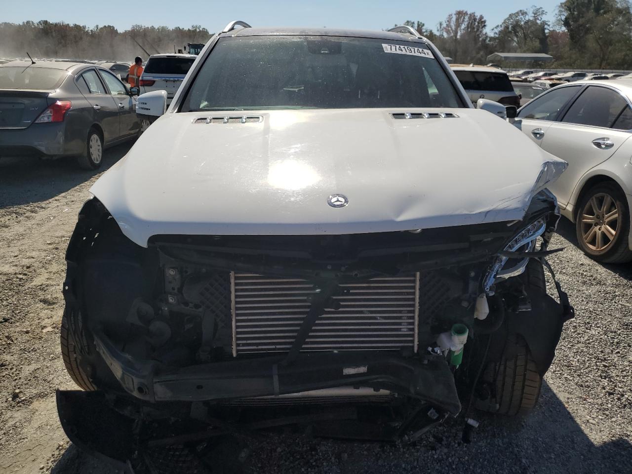 2014 Mercedes-Benz M-klasse VIN 4JGDA2EB9EA357761 Copart auction photo, front end / minor dent/scratches damage thumbnail 5