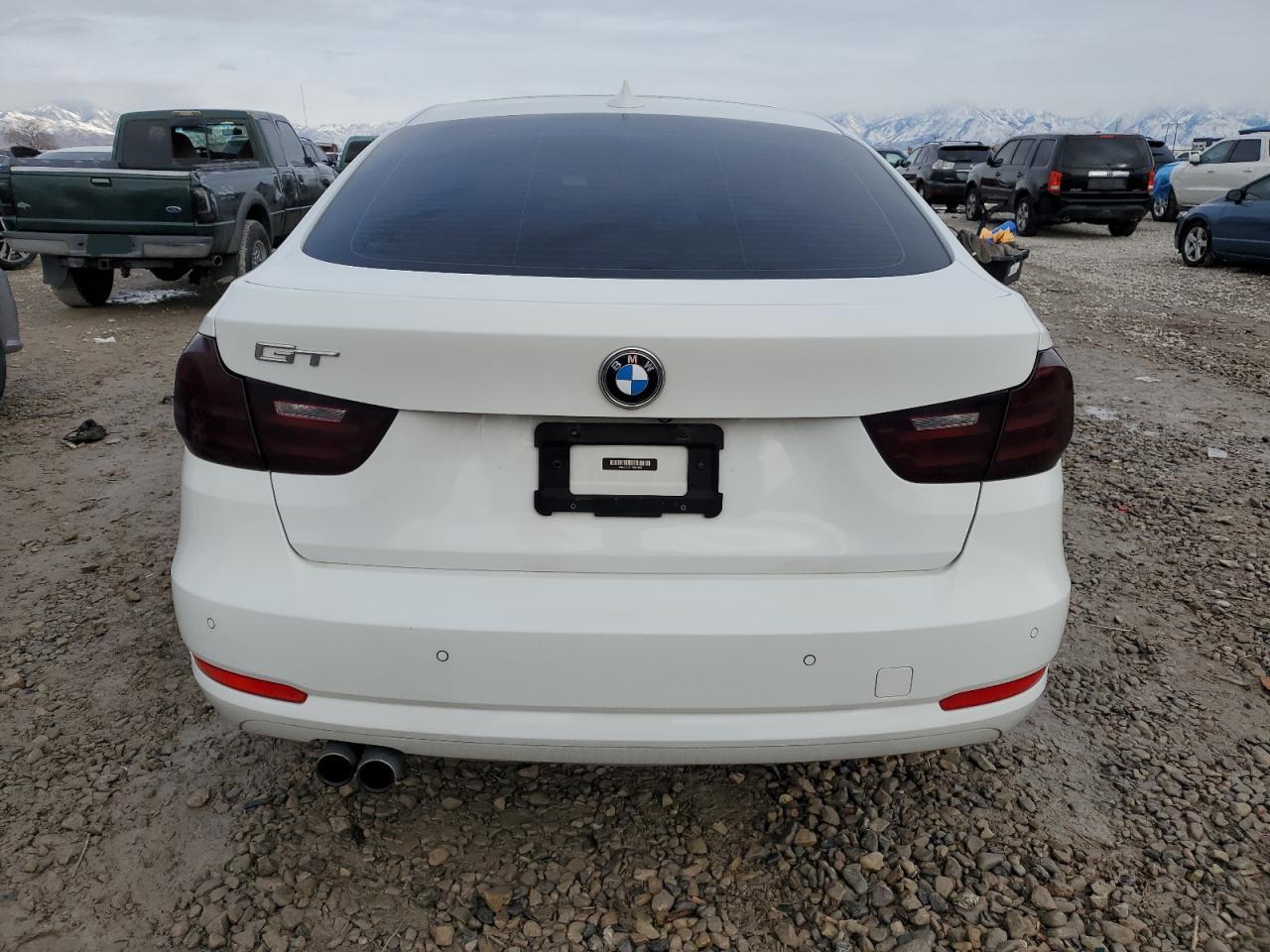 2015 BMW 3er VIN WBA8Z5C51FD671673 Copart auction photo, front end damage thumbnail 6