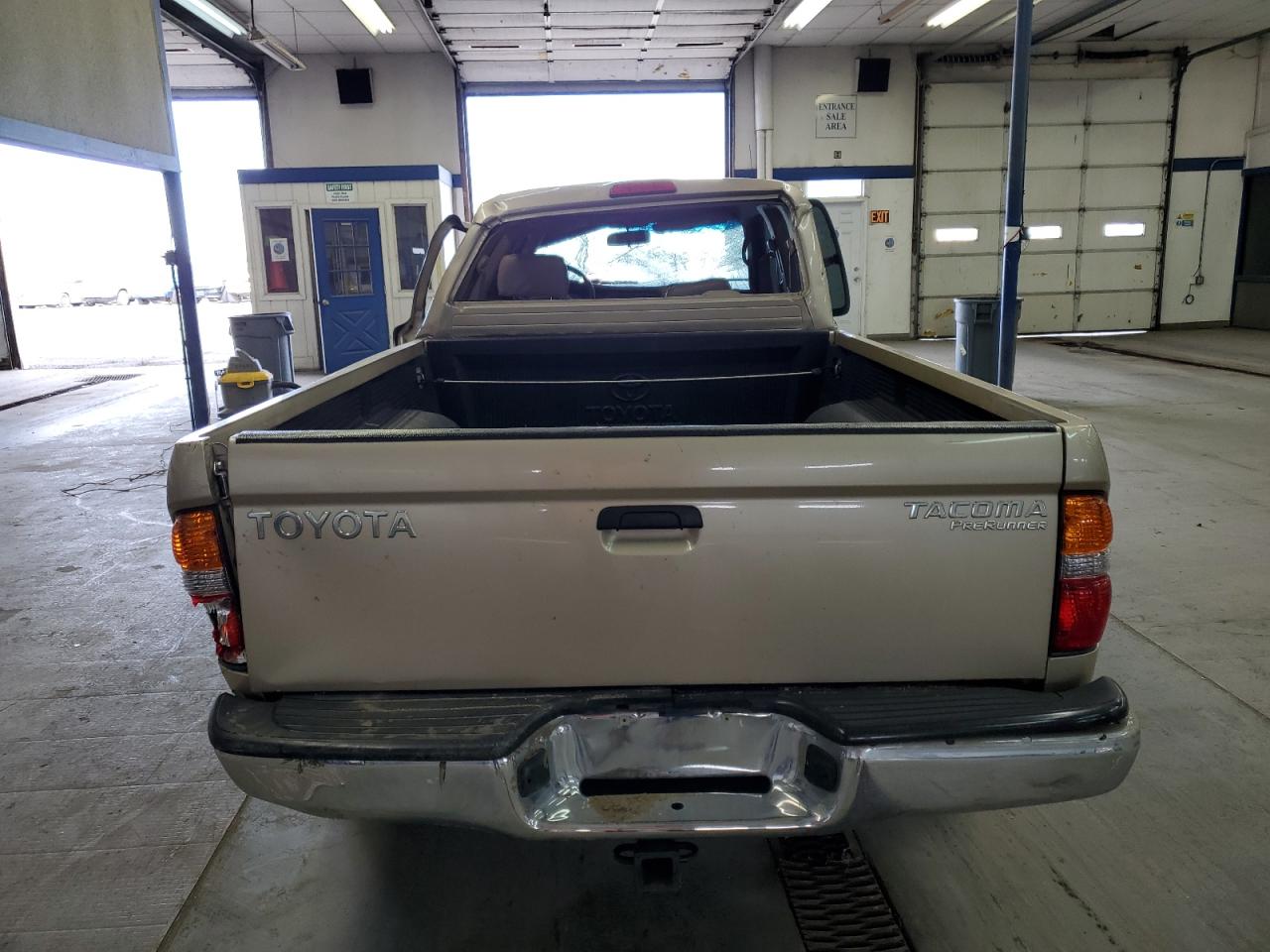 2004 Toyota Tacoma VIN 5TESM92N84Z395027 Copart auction photo, rollover / undercarriage damage thumbnail 6