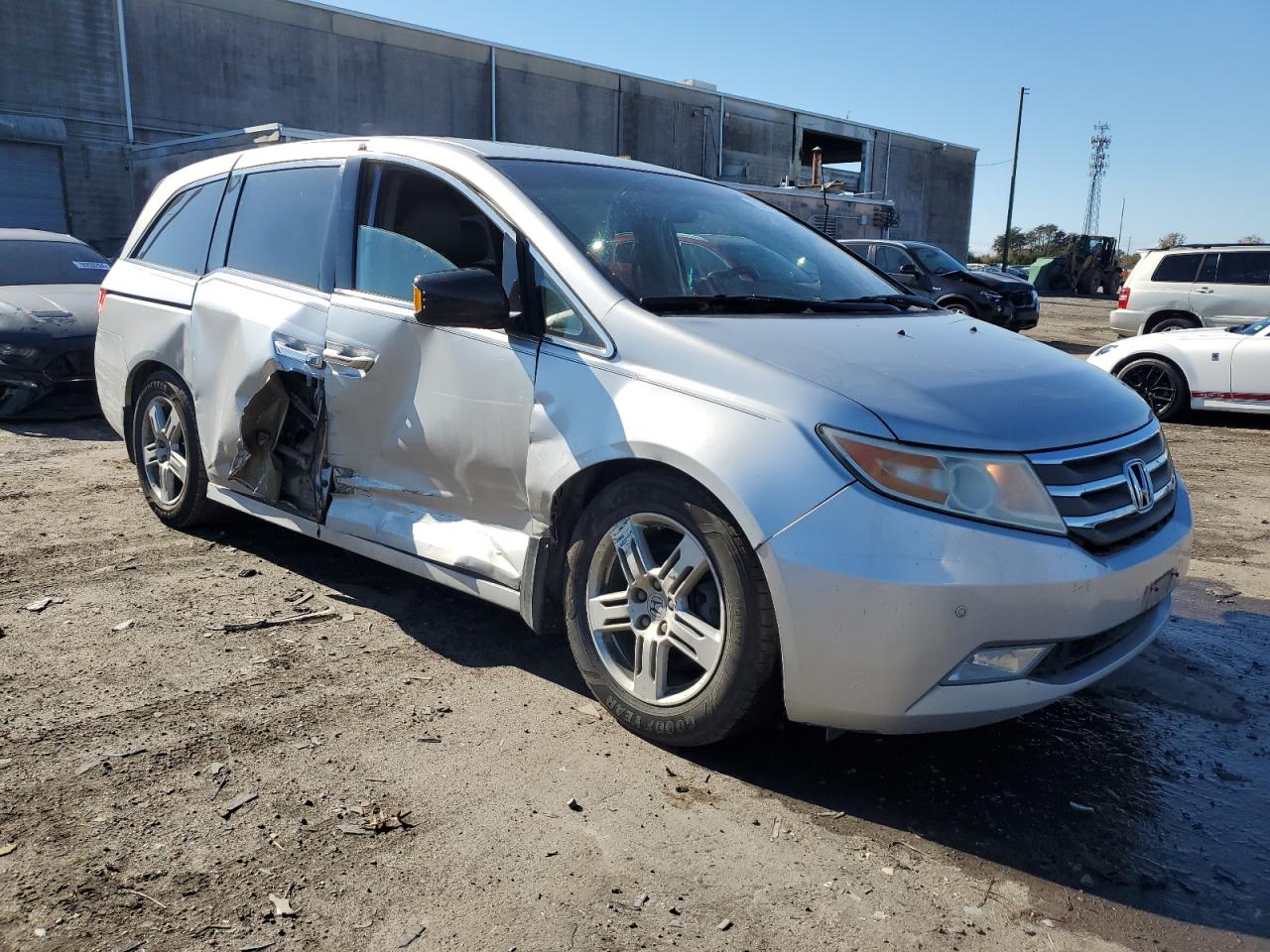 2012 Honda Odyssey VIN 5FNRL5H95CB067021 Copart auction photo, side / rear end damage thumbnail 4