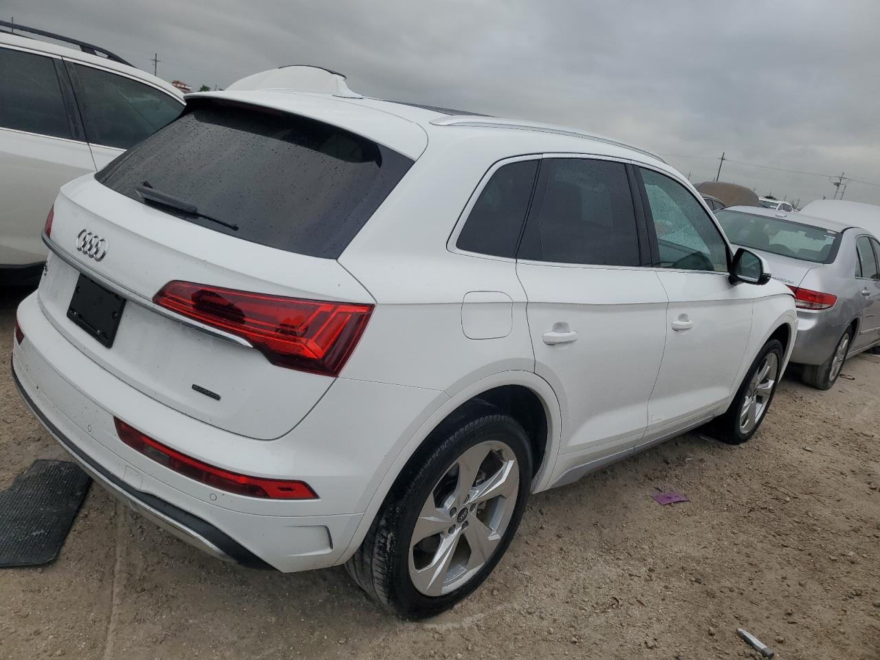 2021 Audi Q5 VIN WA1BAAFY4M2098866 Copart auction photo, water/flood damage thumbnail 3