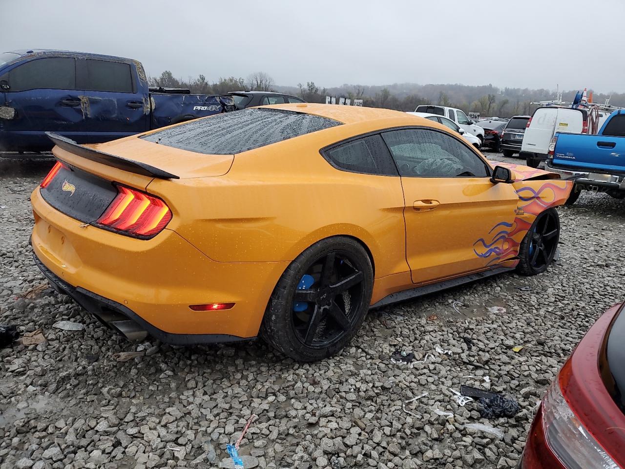 2018 Ford Mustang VIN 1FA6P8CF3J5119059 Copart auction photo, side / front end damage thumbnail 3