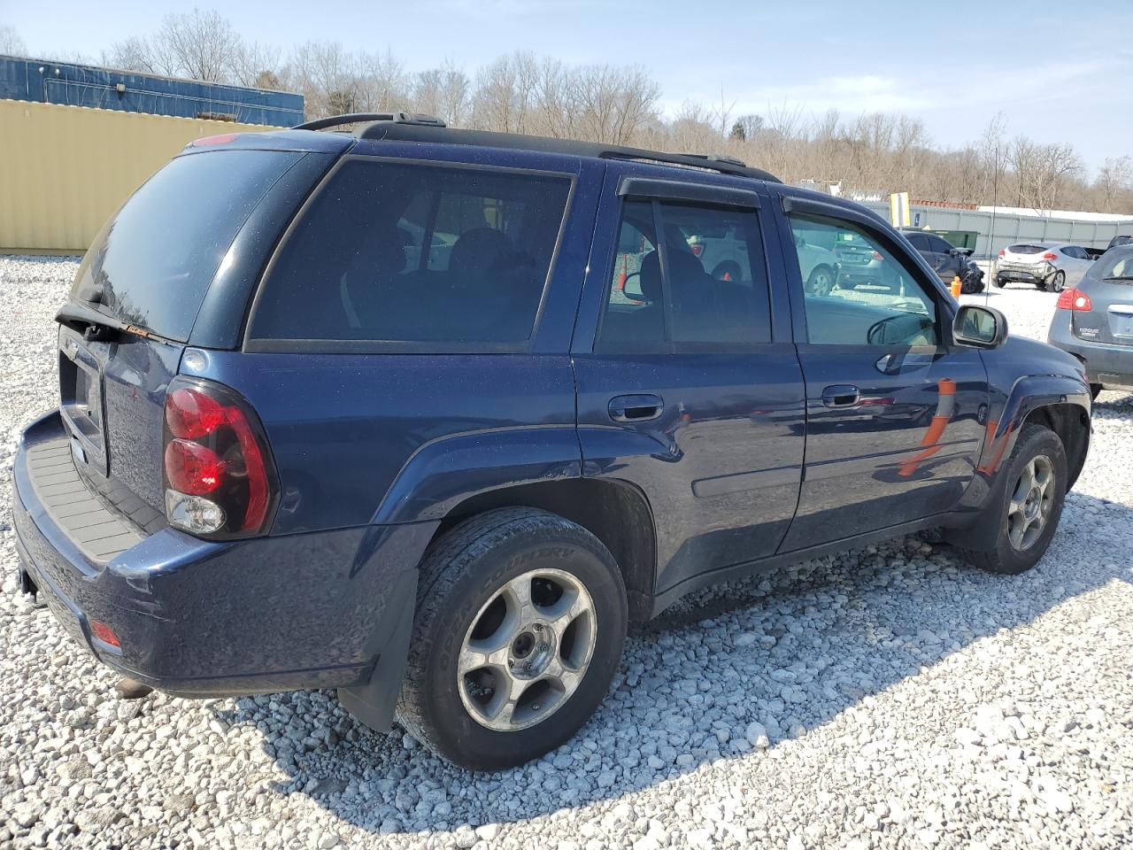 2008 Chevrolet TrailBlazer VIN 1GNDT13S982205366 Copart auction photo, front end damage thumbnail 3