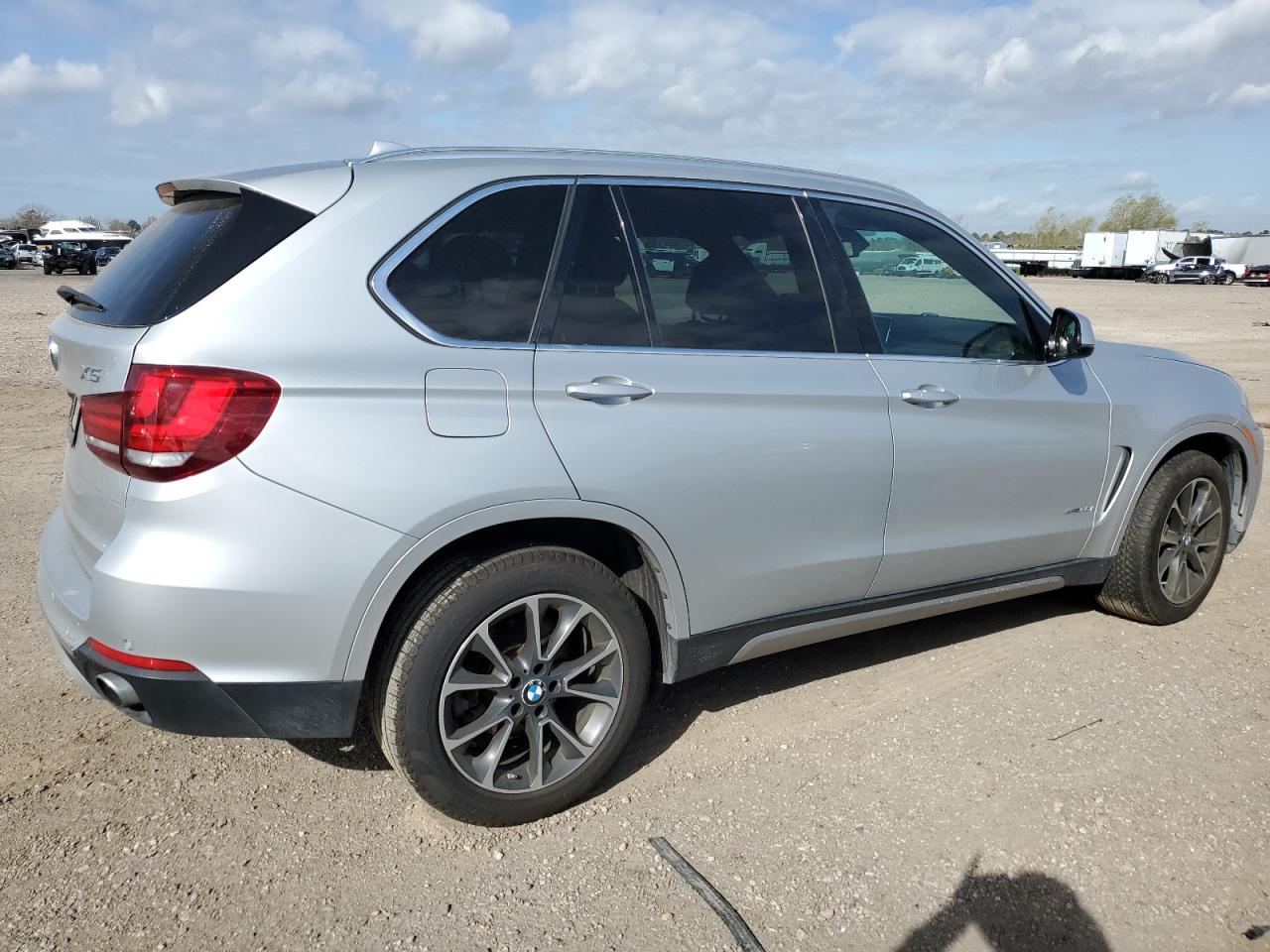 2017 BMW X5 VIN 5UXKR0C32H0X77276 Copart auction photo, front end damage thumbnail 3