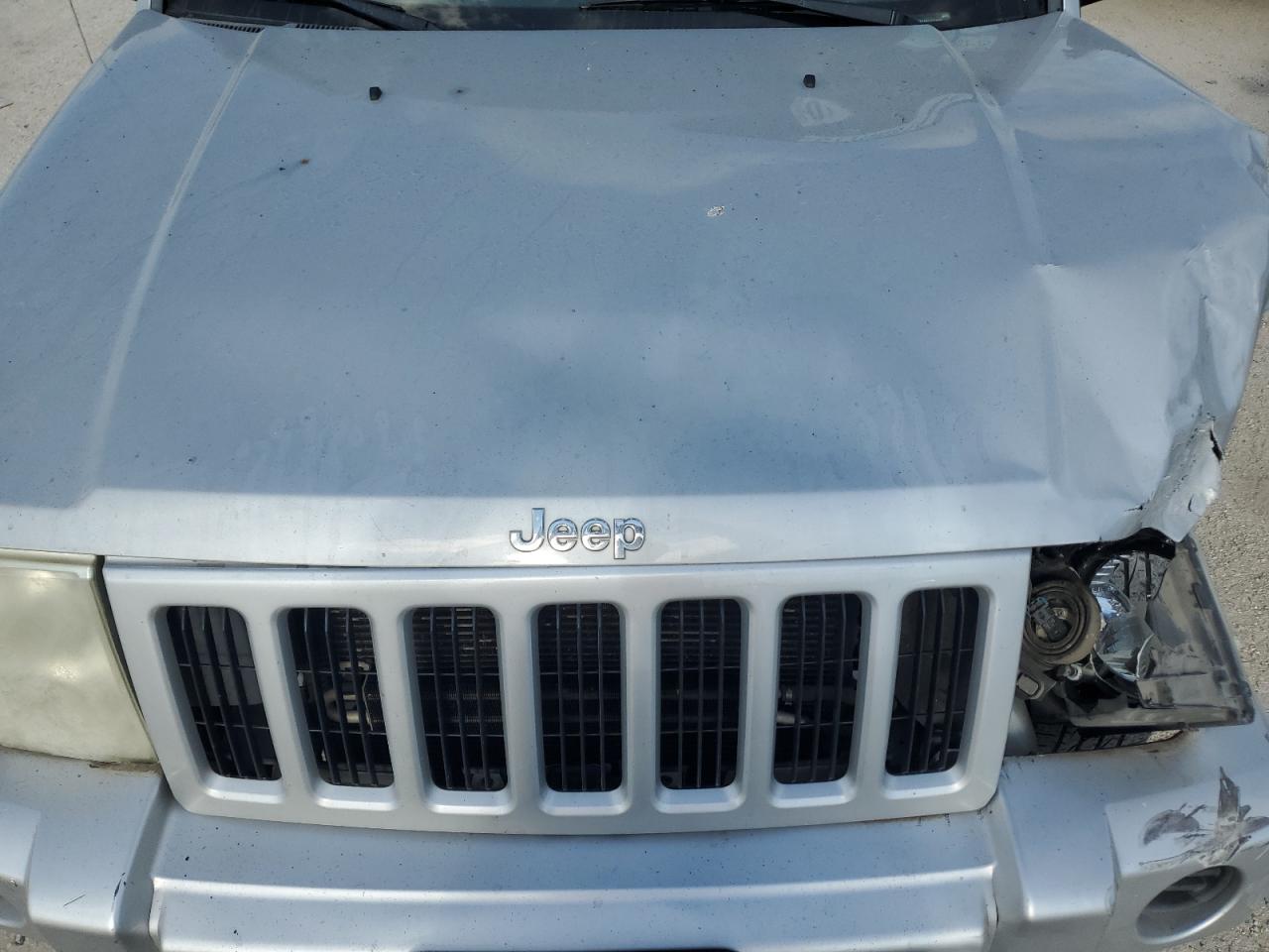 2006 Jeep Commander VIN 1J8HH48K06C232493 Copart auction photo, front end / minor dent/scratches damage thumbnail 11