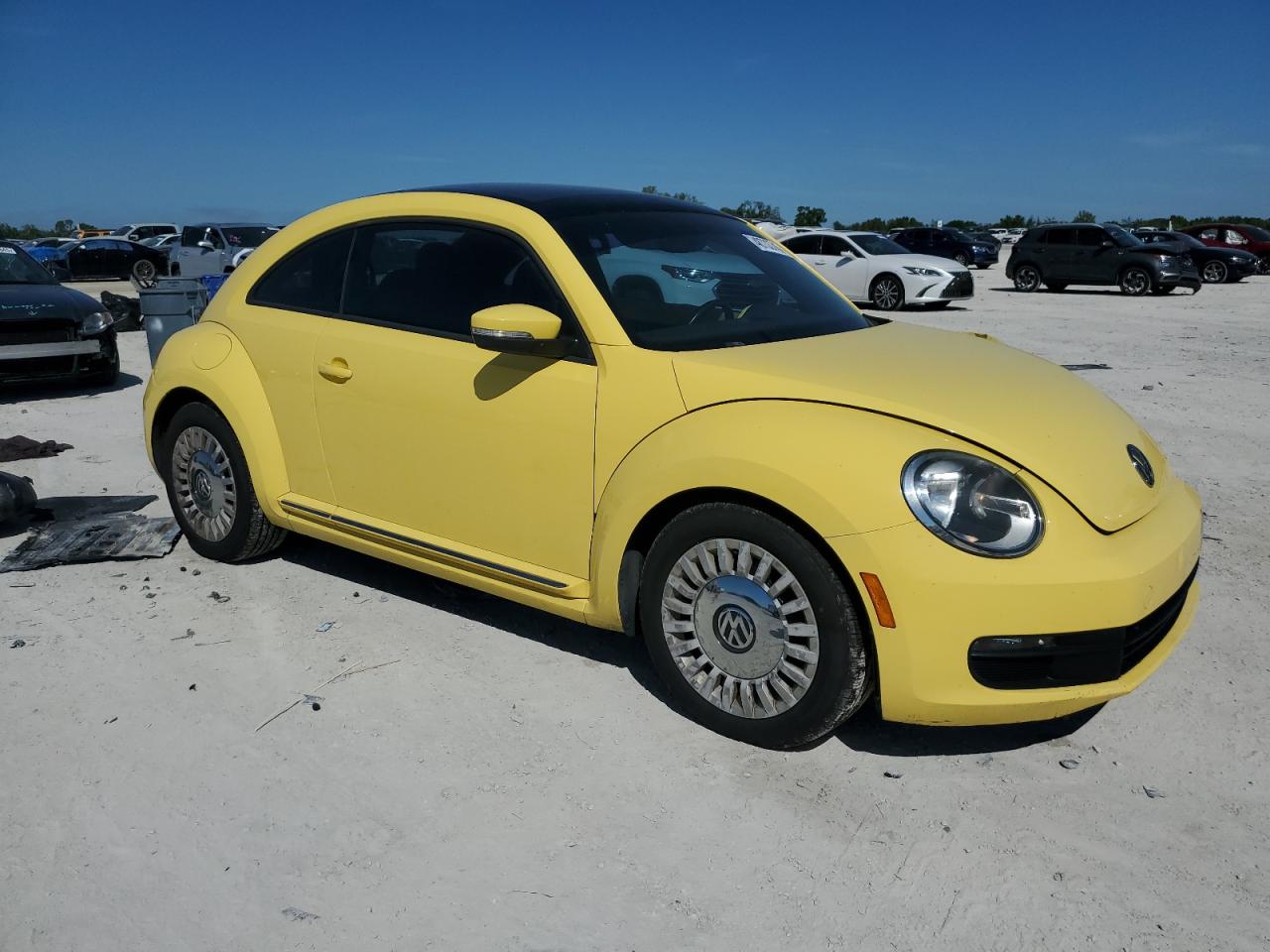 2013 Volkswagen Beetle VIN 3VWJP7AT7DM661011 Copart auction photo, front end damage thumbnail 4