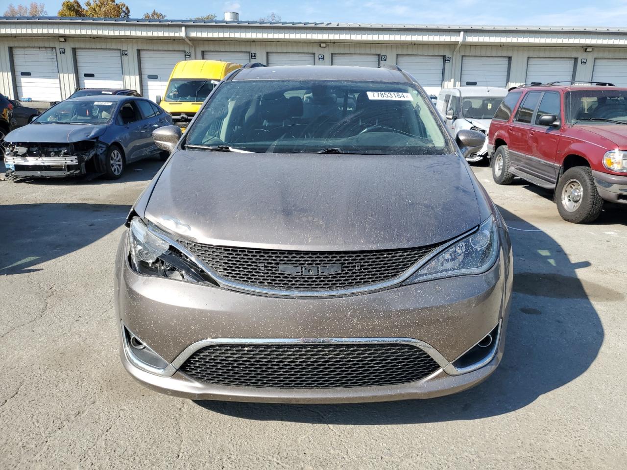 2017 Chrysler Pacifica VIN 2C4RC1BG8HR535089 Copart auction photo, front end damage thumbnail 5