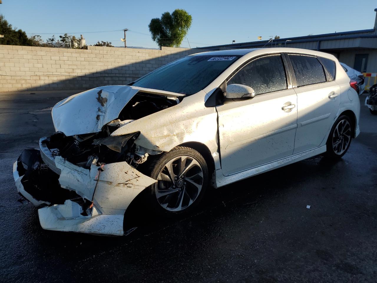 2018 Toyota Corolla VIN JTNKARJE5JJ563458