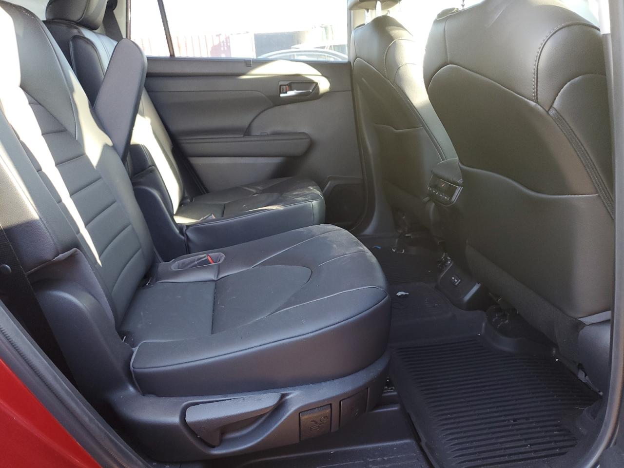 2022 Toyota Highlander VIN 5TDGZRBH9NS193328 Copart auction photo, front end damage thumbnail 10