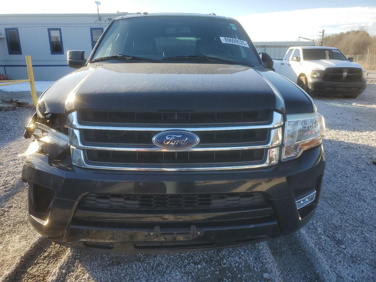 2016 Ford Expedition VIN 1FMJU1HT8GEF03247 Copart auction photo, front end / side damage thumbnail 5