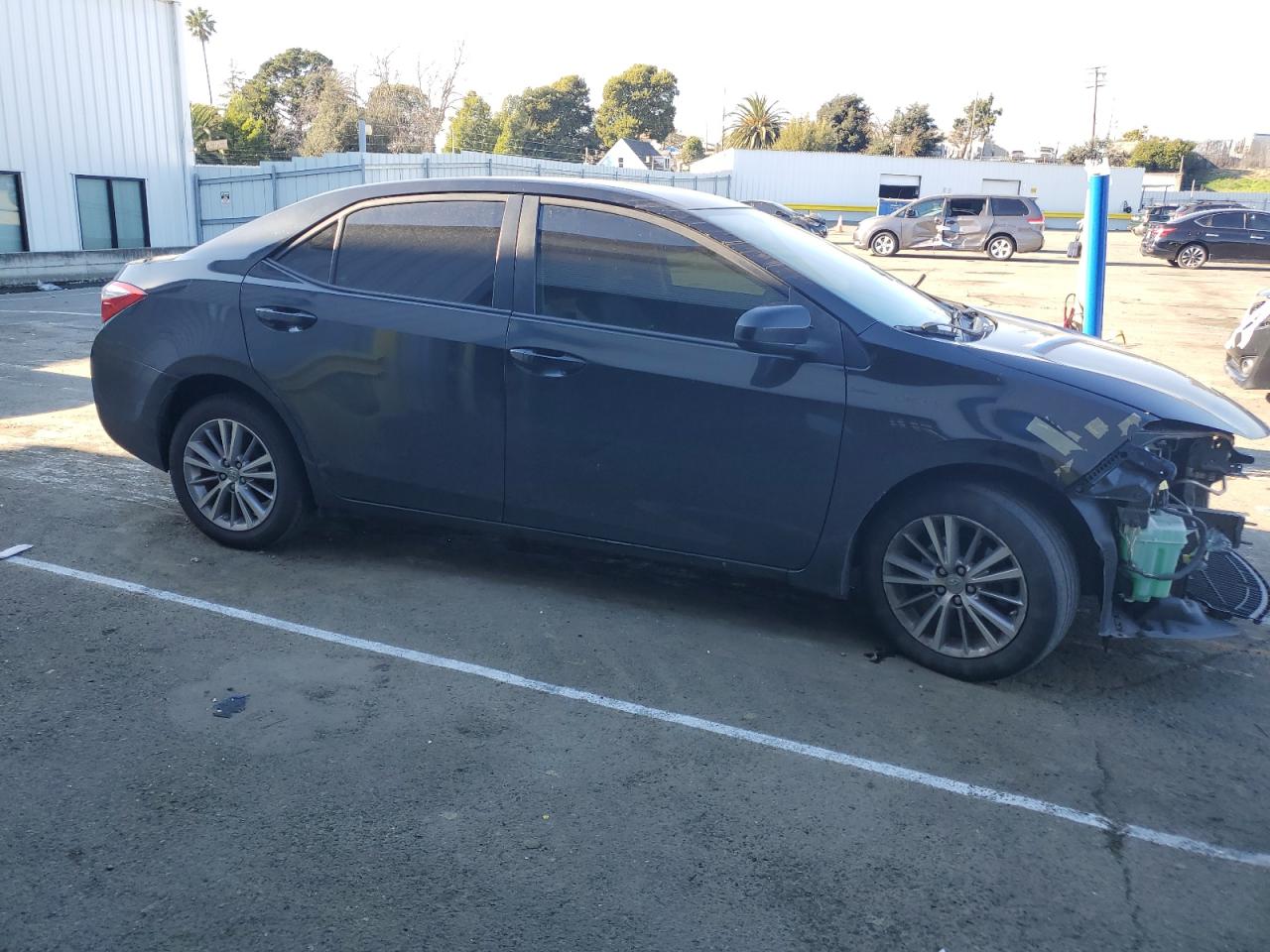 2015 Toyota Corolla VIN 5YFBURHE1FP329709 Copart auction photo, front end damage thumbnail 4