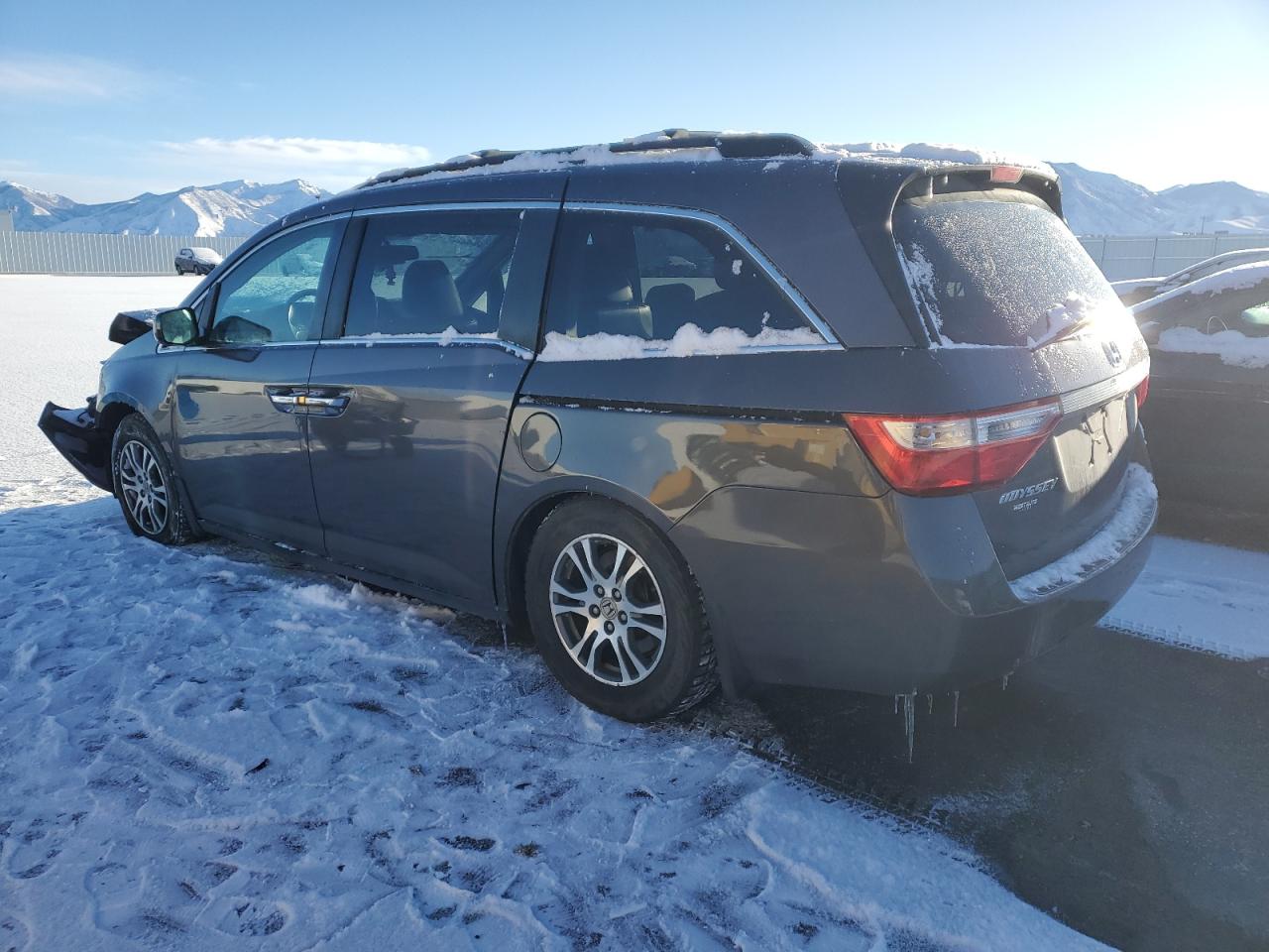 2013 Honda Odyssey VIN 5FNRL5H68DB079946 Copart auction photo, front end damage thumbnail 2