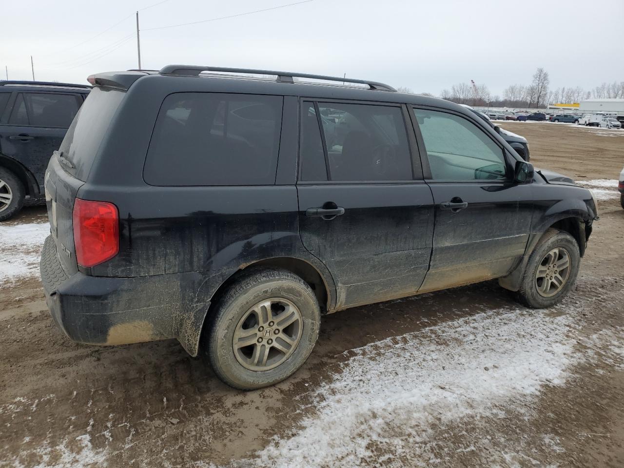 2003 Honda Pilot VIN 2HKYF18583H527654 Copart auction photo, front end / rear end damage thumbnail 3