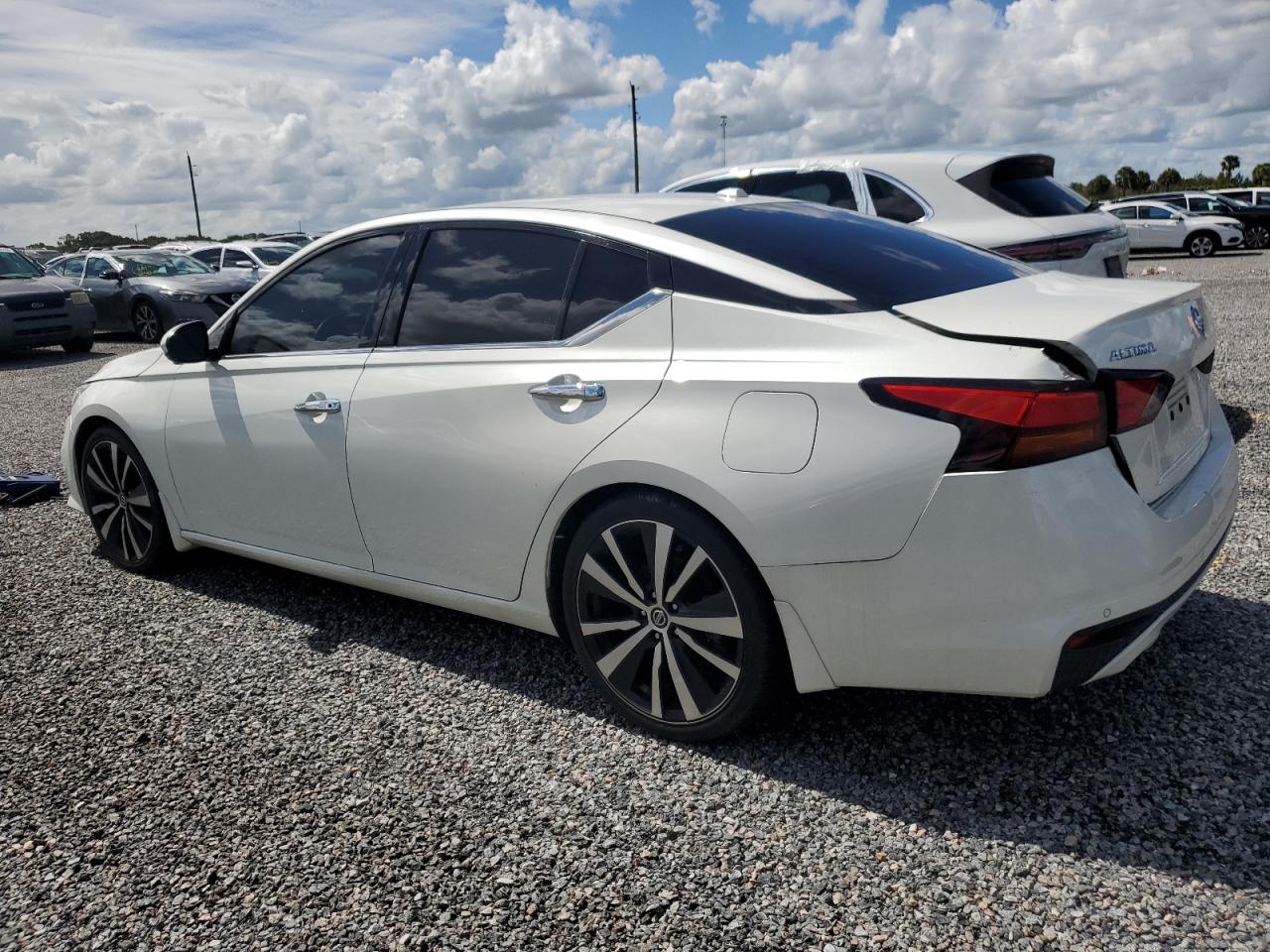 2019 Nissan Altima VIN 1N4BL4FV9KC146804 Copart auction photo, water/flood / minor dent/scratches damage thumbnail 2
