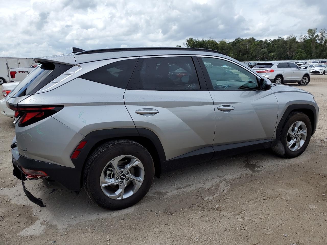 2024 Hyundai Tucson VIN 5NMJB3DE7RH418381 Copart auction photo, rear end damage thumbnail 3