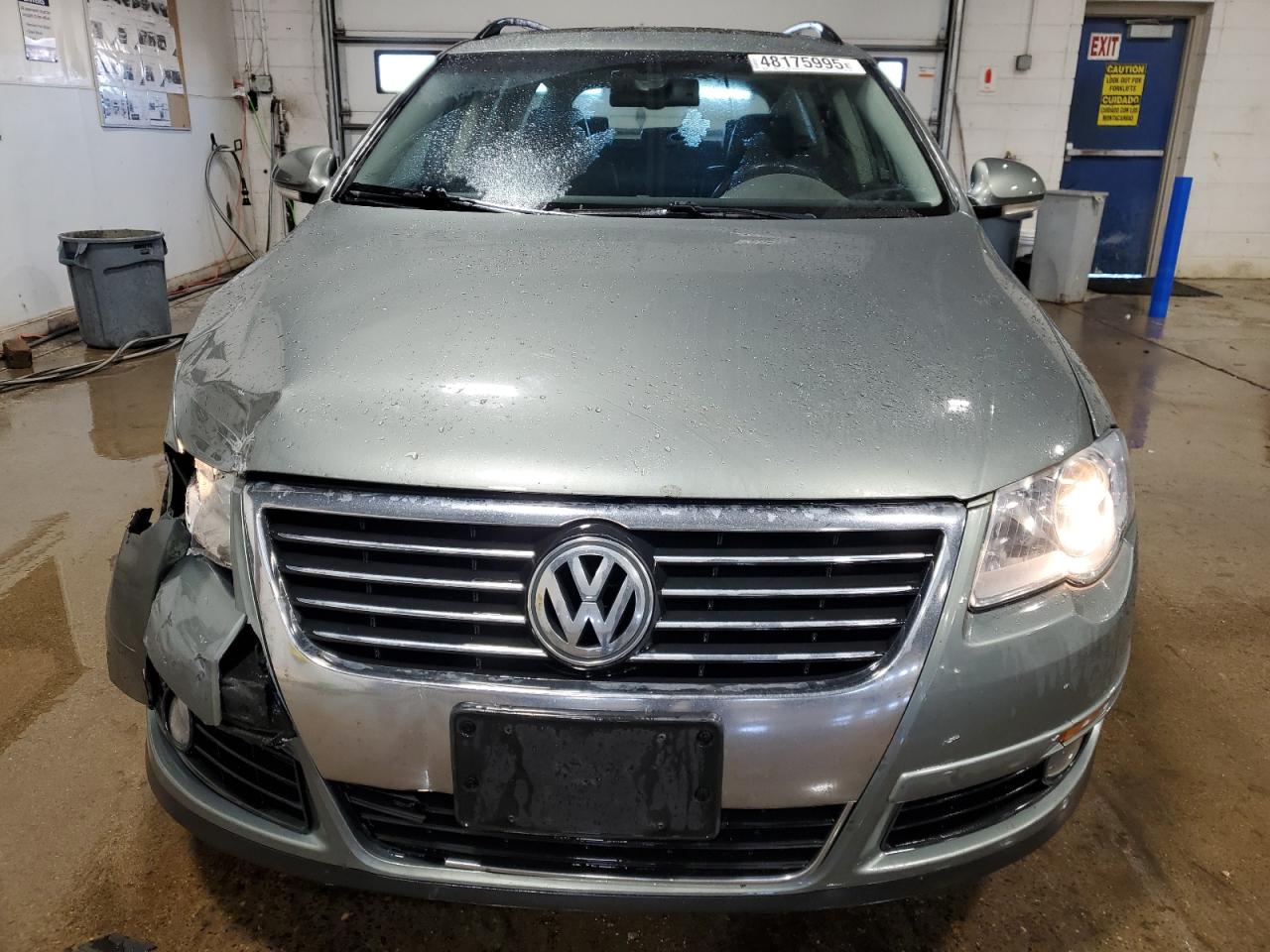2007 Volkswagen Passat VIN WVWTK93C37E113066 Copart auction photo, front end damage thumbnail 5