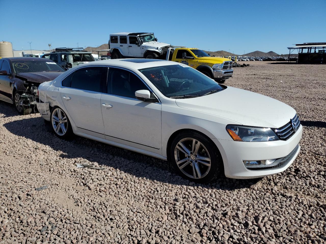 2015 Volkswagen Passat VIN 1VWBT7A31FC085873 Copart auction photo, rear end damage thumbnail 4