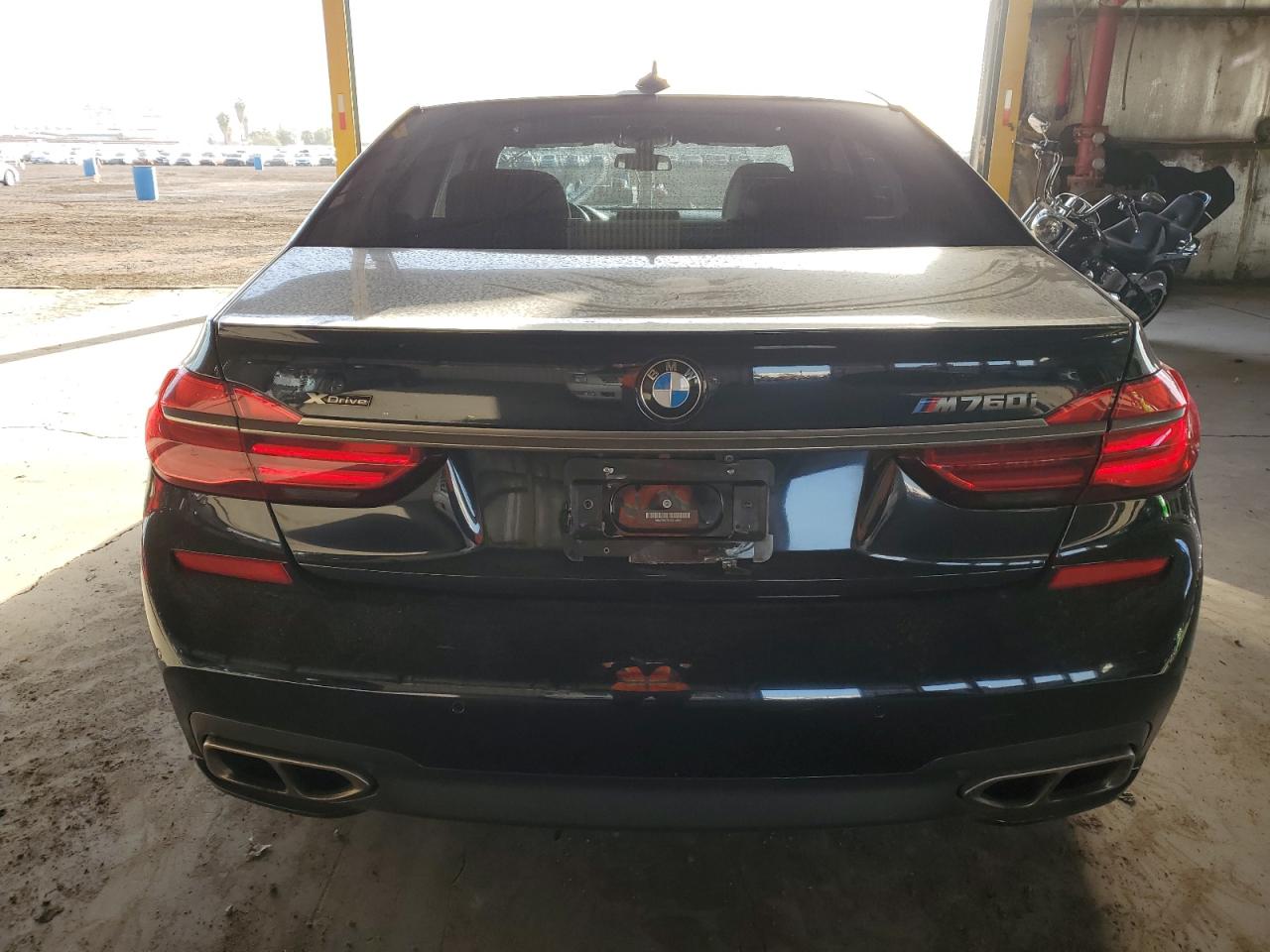 2018 BMW 7er VIN WBA7H6C57JG614681 Copart auction photo, front end damage thumbnail 6