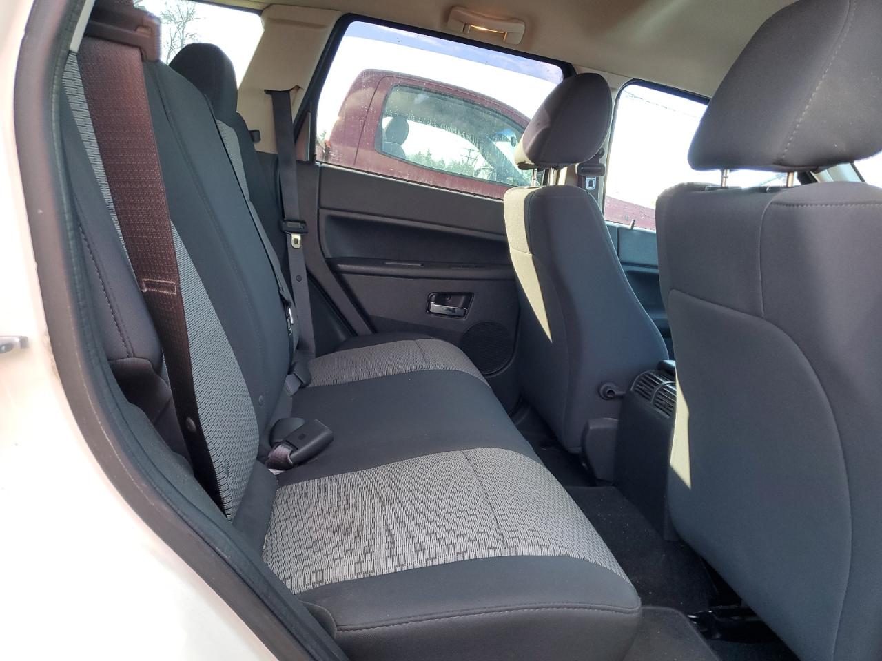 2010 Jeep Grand Cherokee VIN 1J4PR4GK3AC138225 Copart auction photo, front end / minor dent/scratches damage thumbnail 10