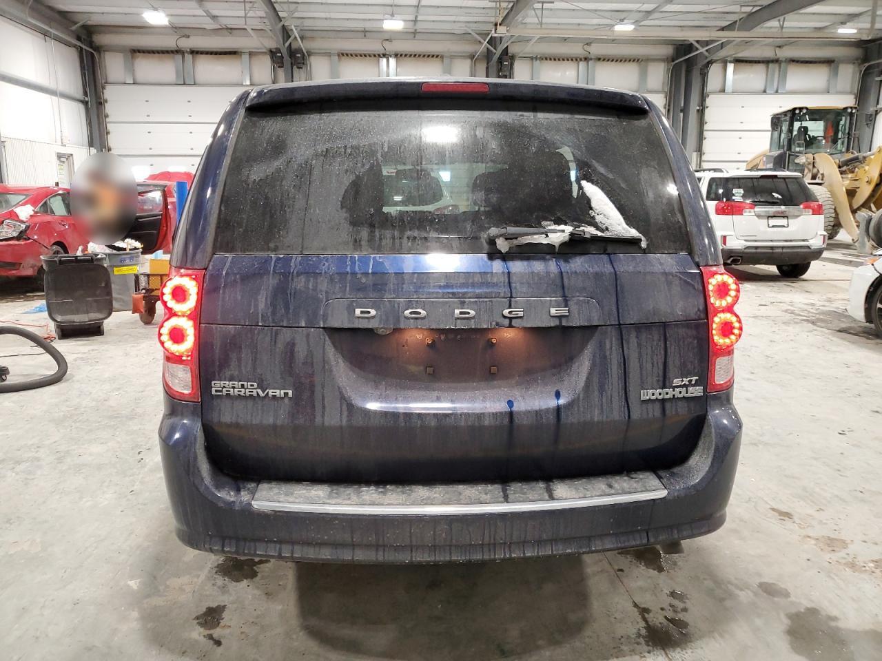 2017 Dodge Caravan VIN 2C4RDGCG9HR828952 Copart auction photo, side damage thumbnail 6