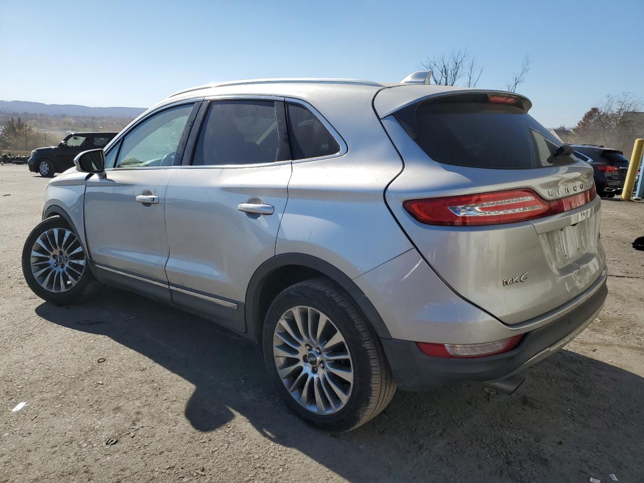 2016 Lincoln MKC VIN 5LMTJ3DH3GUJ05560 Copart auction photo, front end / rear end damage thumbnail 2