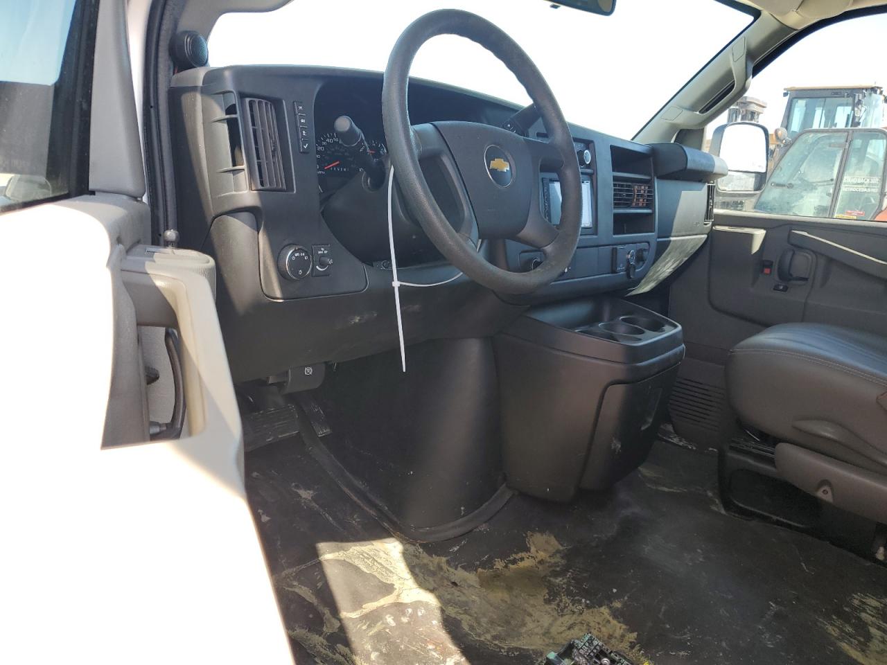 2017 Chevrolet Express VIN 1GCWGBFF5H1331417 Copart auction photo, water/flood damage thumbnail 8