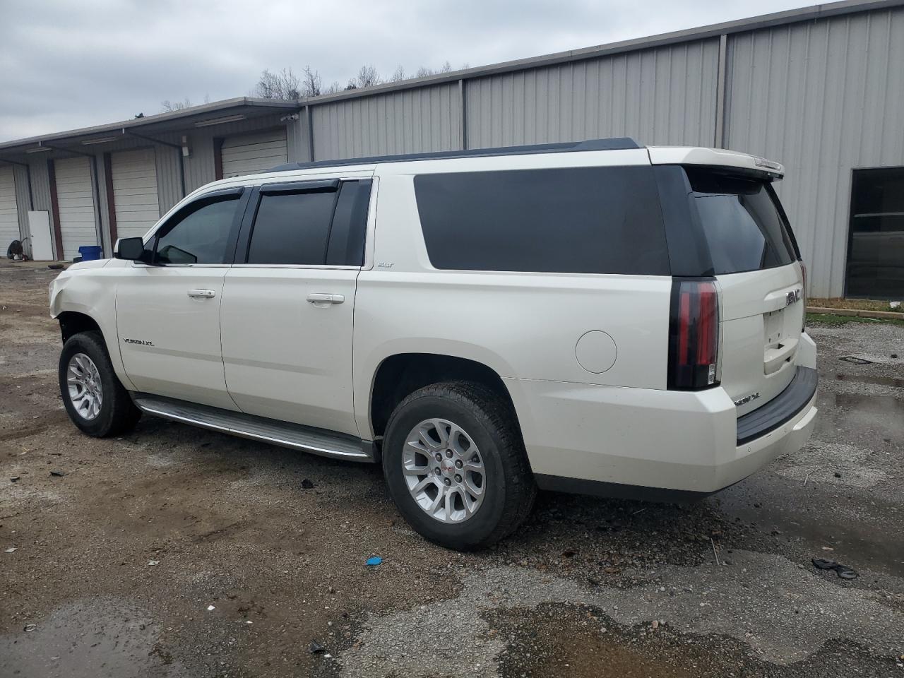 2015 GMC Yukon VIN 1GKS1HKC0FR177149 Copart auction photo, front end damage thumbnail 2
