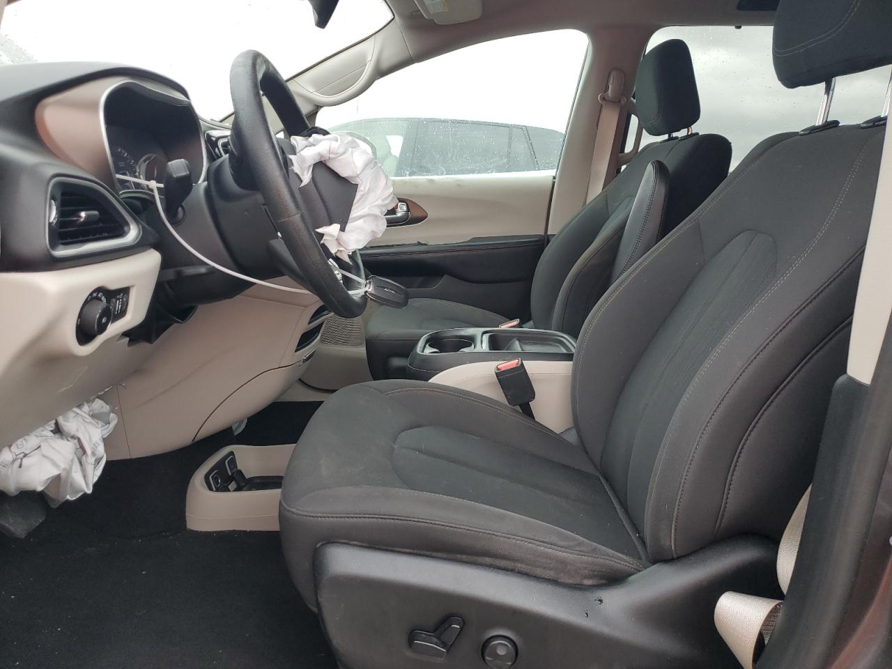 2019 Chrysler Pacifica VIN 2C4RC1FG4KR526729 Copart auction photo, front end / minor dent/scratches damage thumbnail 7