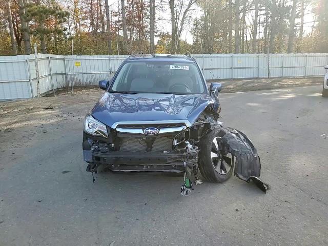 2018 Subaru Forester VIN JF2SJARC9JH566641 Copart auction photo, front end / side damage thumbnail 12