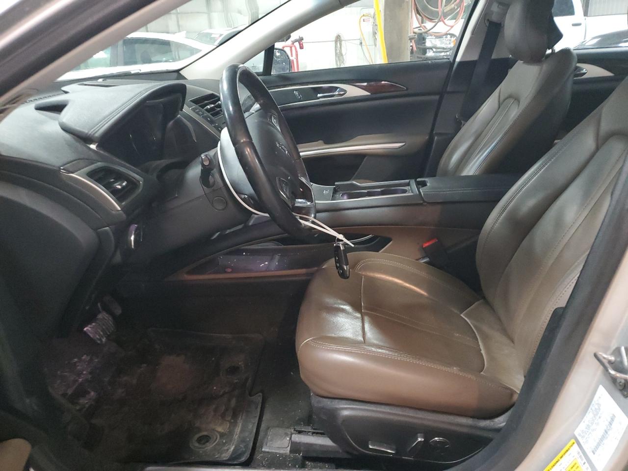2016 Lincoln MKZ VIN 3LN6L2J98GR617209 Copart auction photo, front end / minor dent/scratches damage thumbnail 7