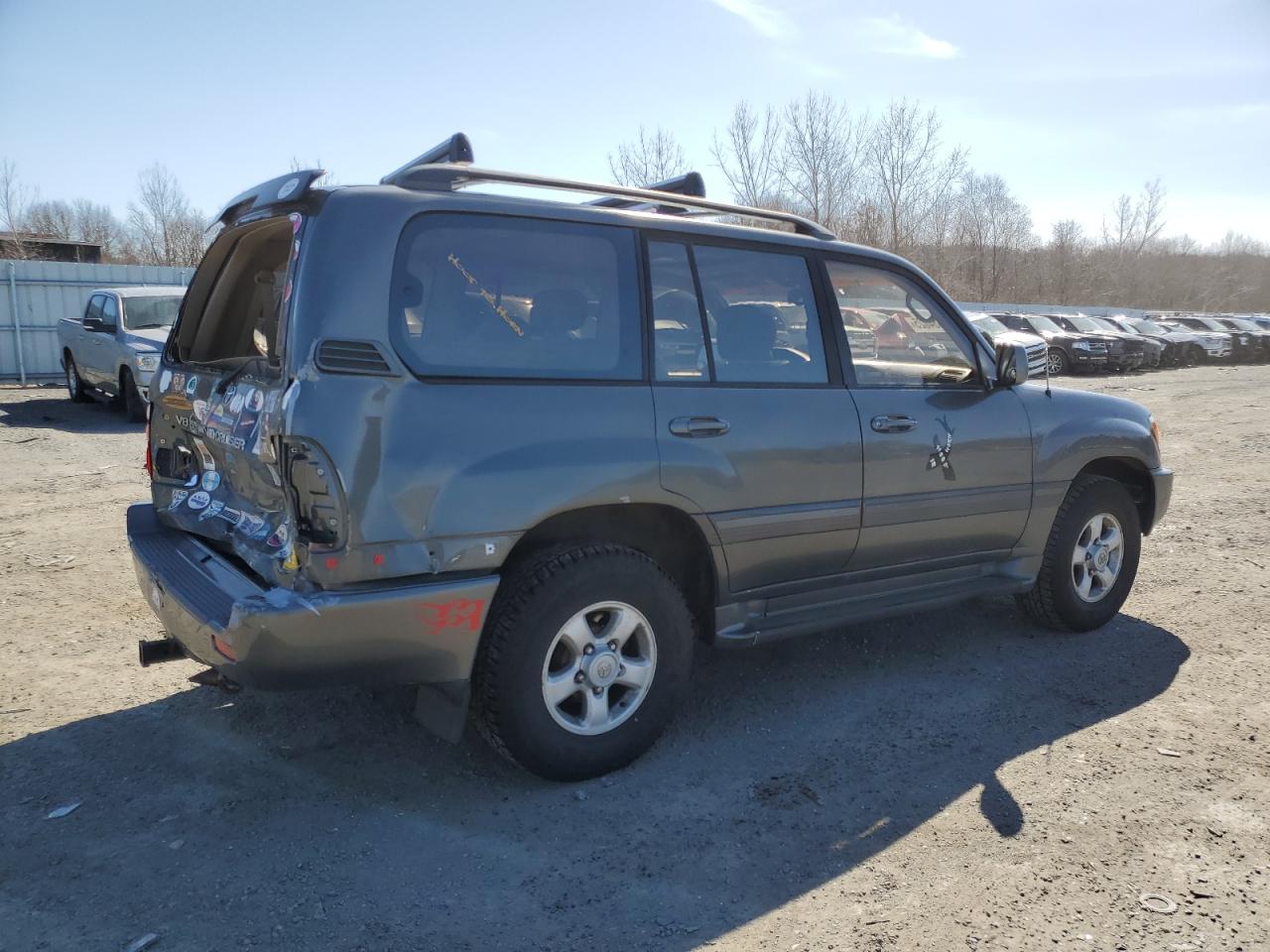 2000 Toyota Land Cruiser VIN JT3HT05J6Y0126617 Copart auction photo, rear end / minor dent/scratches damage thumbnail 3