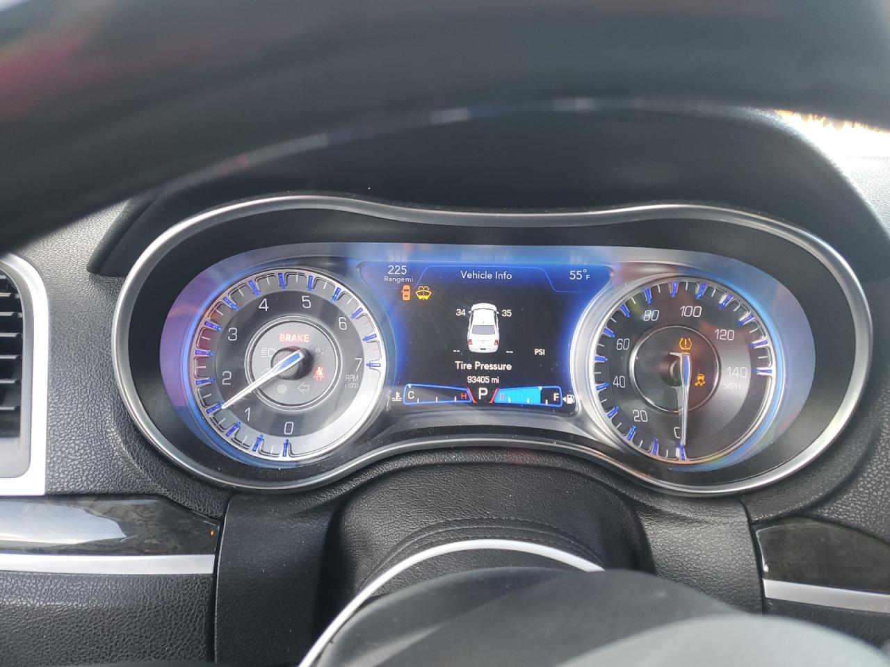 2019 Chrysler 300 VIN 2C3CCAEGXKH689693 Copart auction photo, front end damage thumbnail 9