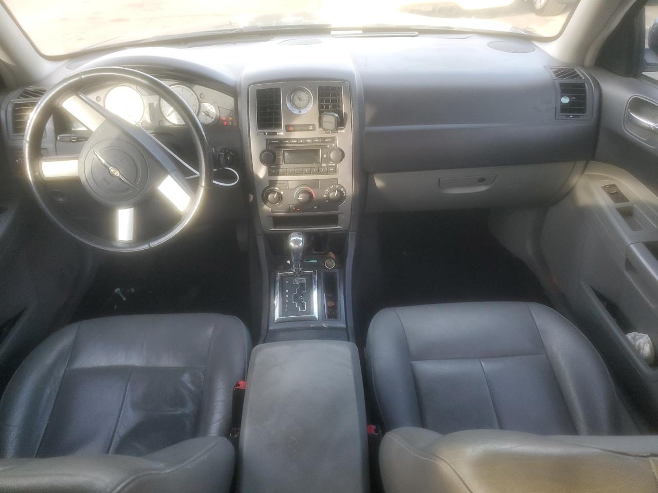 2005 Chrysler 300 VIN 2C3JA53G05H134621 Copart auction photo, side / rear end damage thumbnail 8