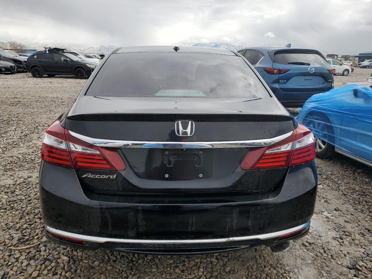2016 Honda Accord VIN 1HGCR2F87GA068894 Copart auction photo, side / front end damage thumbnail 6