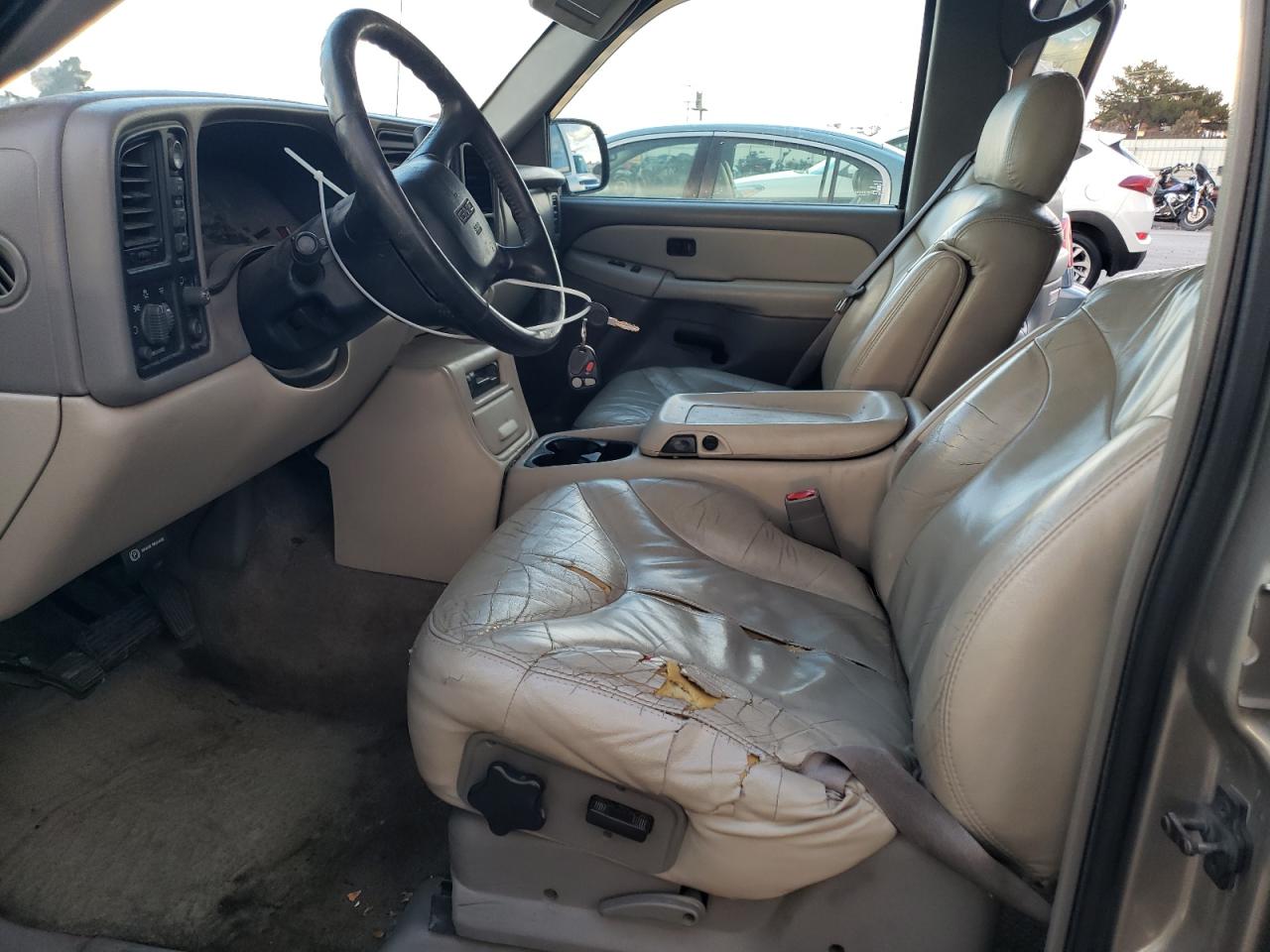 2002 GMC Yukon VIN 1GKEK13Z52R239773 Copart auction photo, all over / frame damage damage thumbnail 7