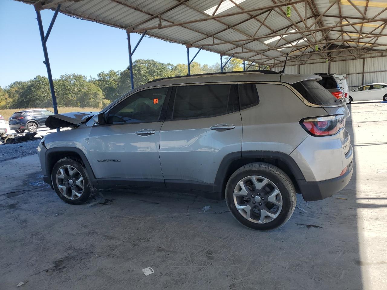 2017 Jeep Compass VIN 3C4NJDCB2HT641530 Copart auction photo, front end / minor dent/scratches damage thumbnail 2