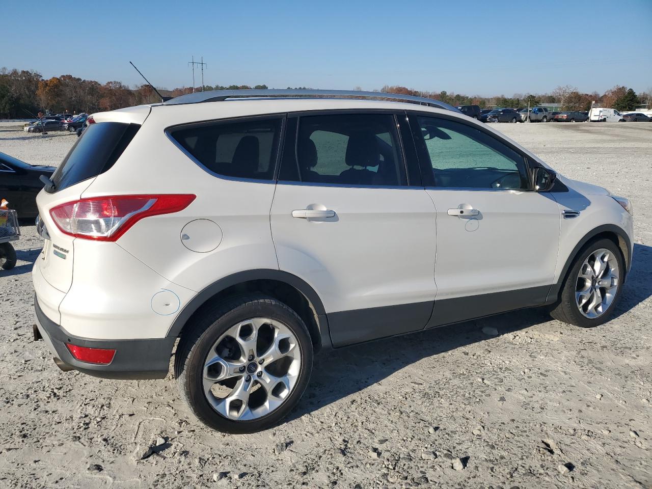 2014 Ford Escape VIN 1FMCU0J93EUE46590 Copart auction photo, front end / side damage thumbnail 3