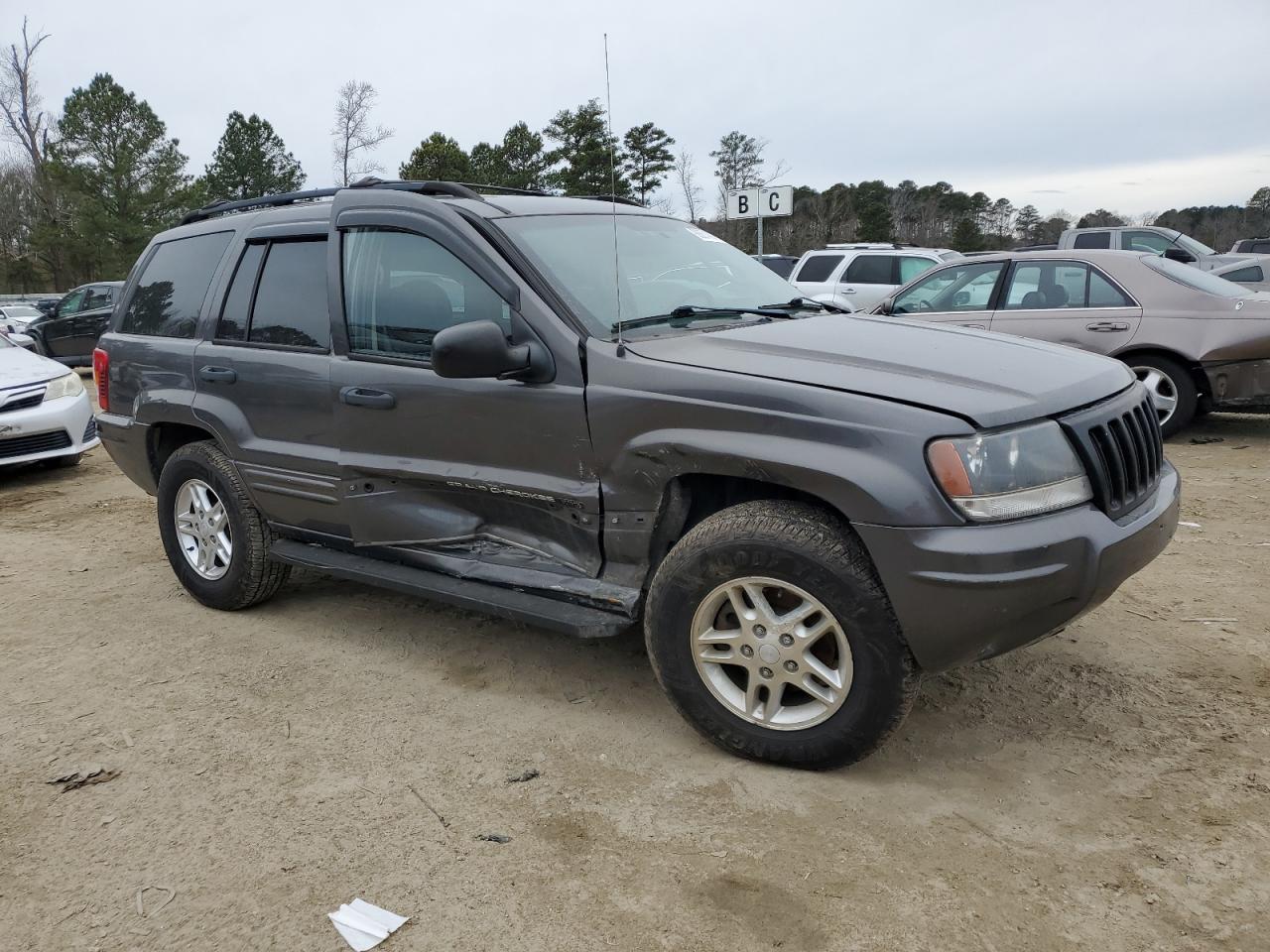 2004 Jeep Grand Cherokee VIN 1J4GW48N74C138959 Copart auction photo, side / minor dent/scratches damage thumbnail 4