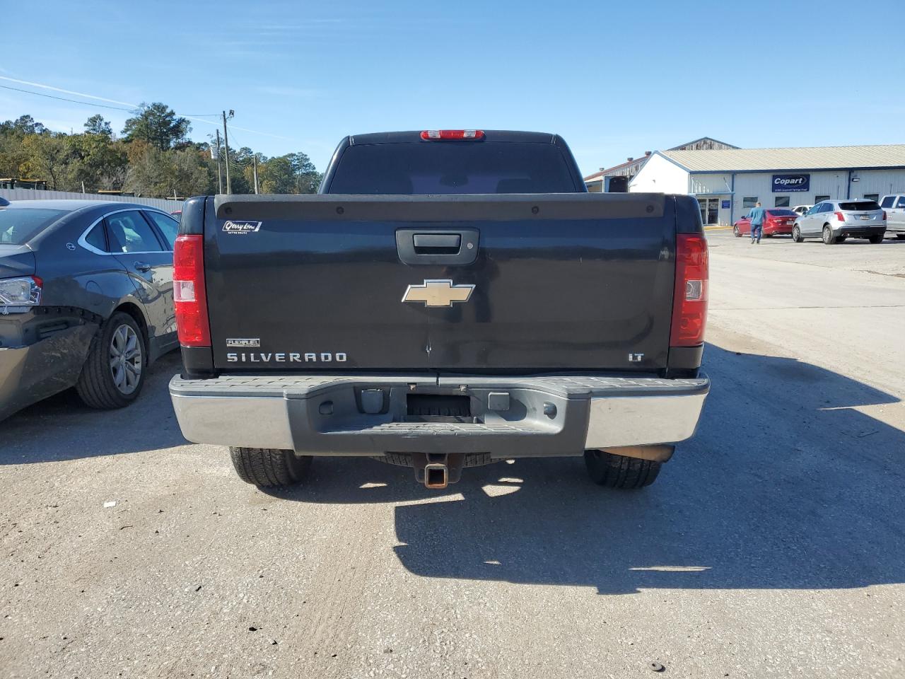 2011 Chevrolet Silverado VIN 1GCRCSE02BZ166618 Copart auction photo, minor dent/scratches damage thumbnail 6