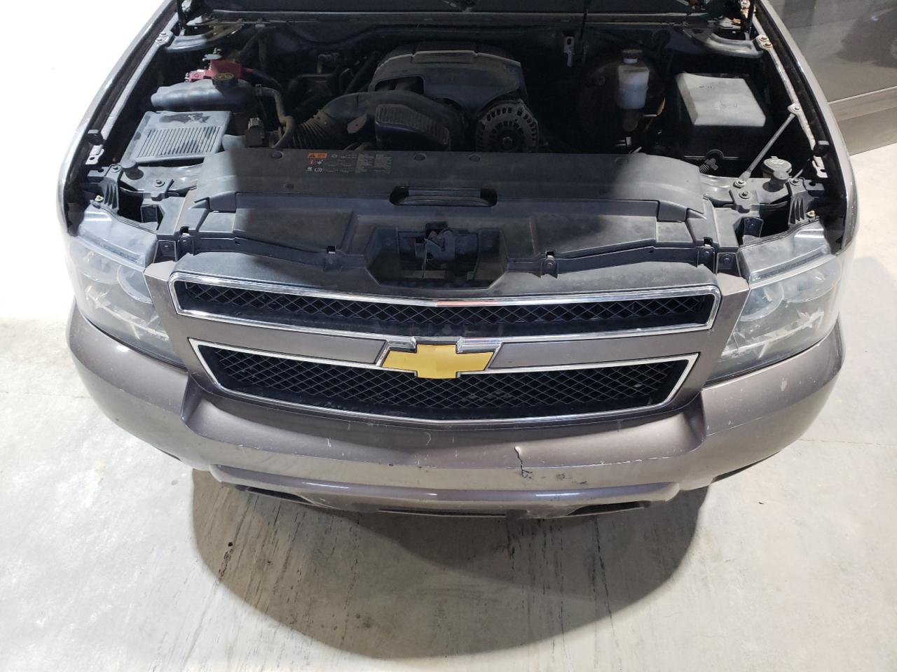 2014 Chevrolet Tahoe VIN 1GNSCBE08ER204706 Copart auction photo, minor dent/scratches damage thumbnail 12