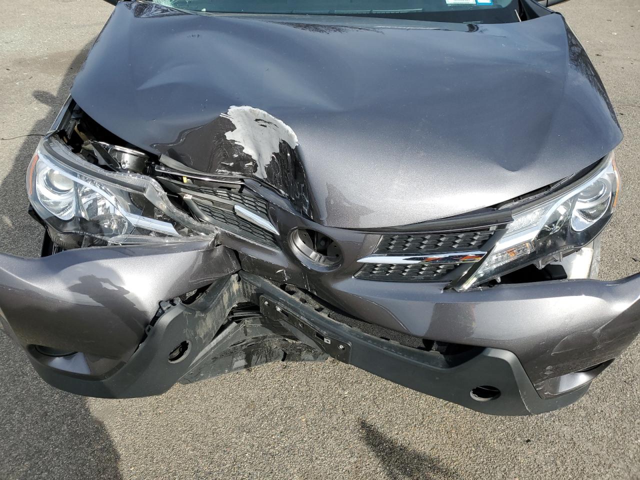 2015 Toyota RAV 4 VIN 2T3BFREV0FW314025 Copart auction photo, front end / minor dent/scratches damage thumbnail 12