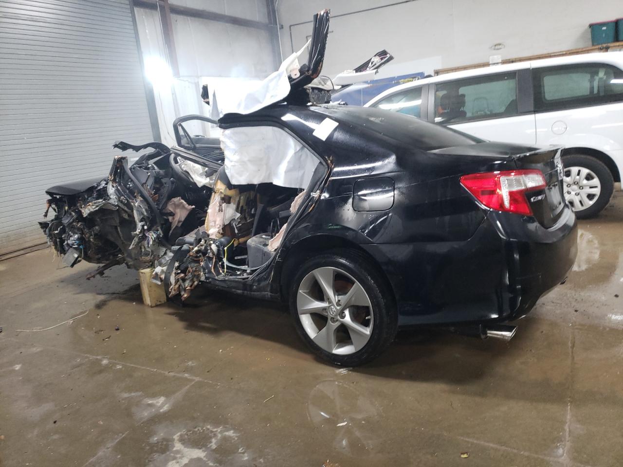 2013 Toyota Camry VIN 4T1BK1FK3DU525436 Copart auction photo, all over damage thumbnail 2