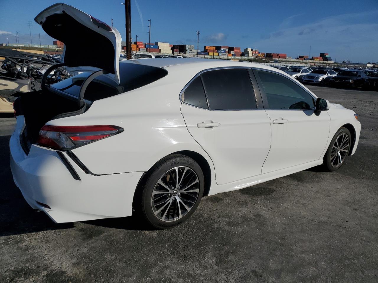 2018 Toyota Camry VIN JTNB11HK8J3030733 Copart auction photo, rear end damage thumbnail 3