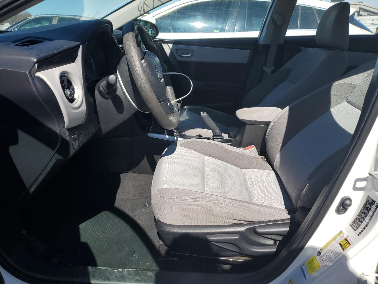 2018 Toyota Corolla VIN 5YFBURHEXJP761739 Copart auction photo, all over / minor dent/scratches damage thumbnail 7