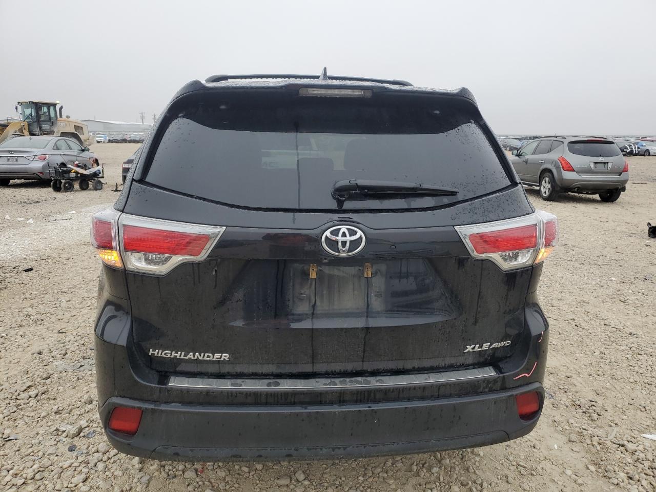 2016 Toyota Highlander VIN 5TDJKRFH4GS329257 Copart auction photo, front end damage thumbnail 6