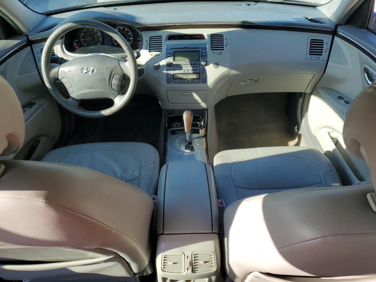 2010 Hyundai Azera VIN KMHFC4DD5AA484650 Copart auction photo, side / minor dent/scratches damage thumbnail 8